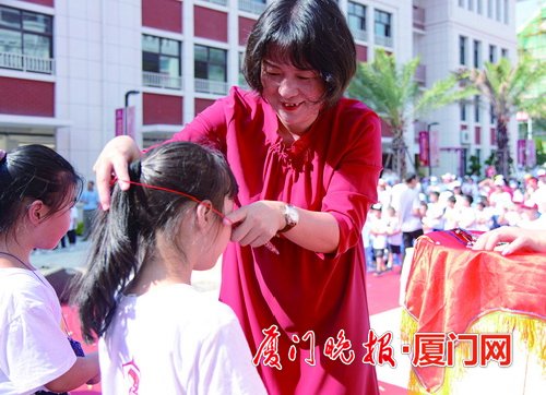 集美区实验小学正式揭牌 规划60个班总投近2亿