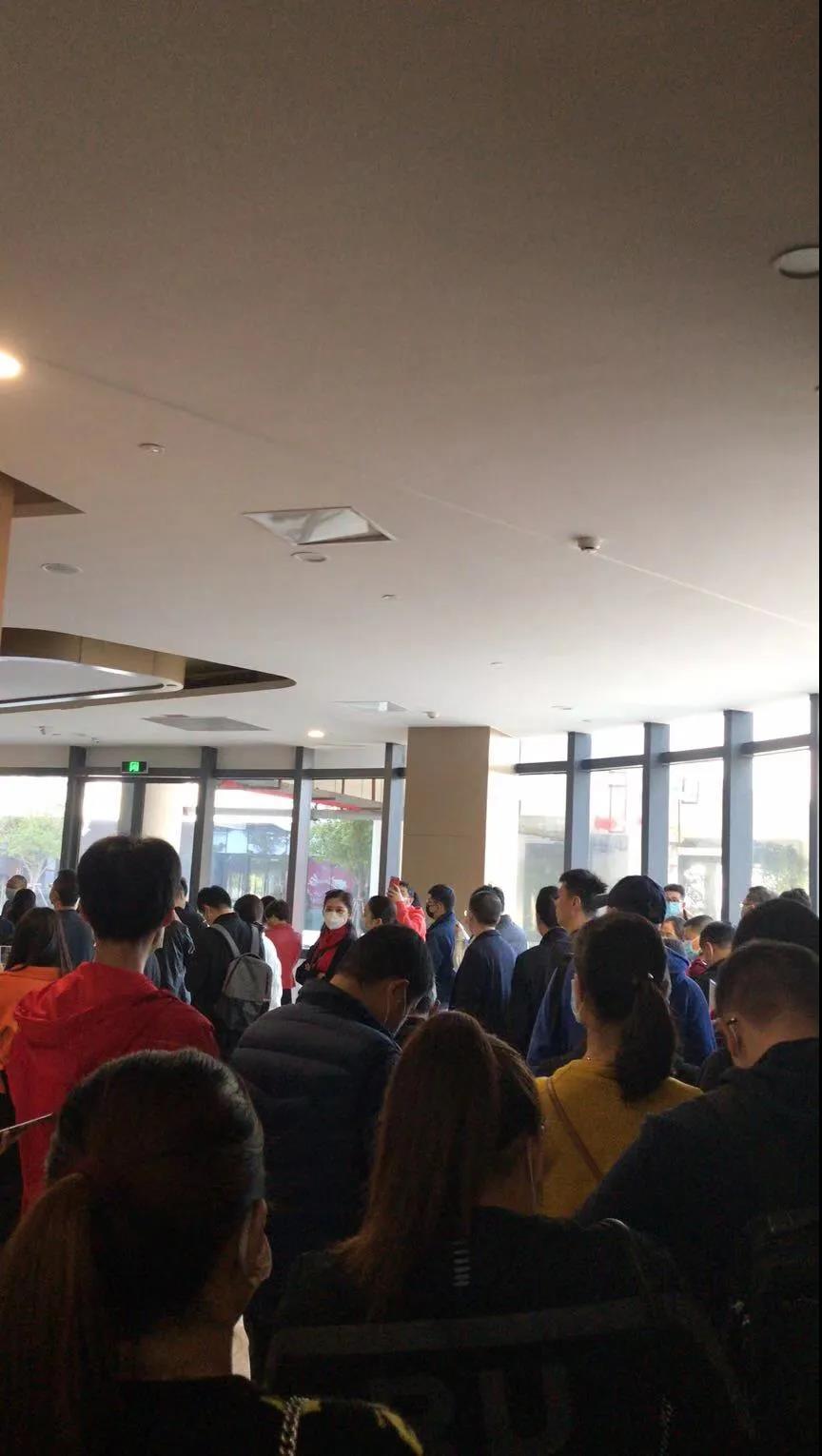 厦门有钱人太多!五缘湾豪宅今天开盘 买到的土豪们大呼便宜!