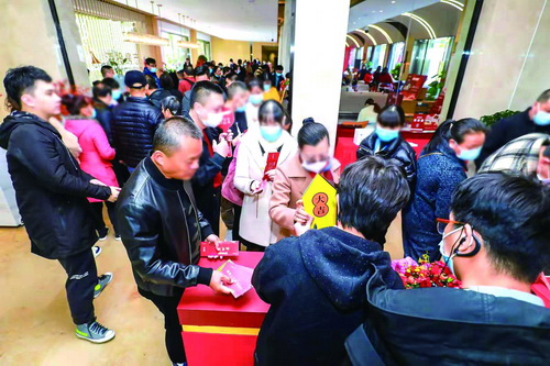 业内人士:预计明年岛内楼盘仍供不应求 岛外平稳入市