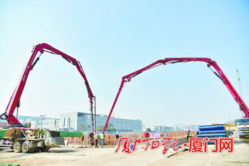 新进展!厦门第二东通道枋钟路隧道首节底板浇筑