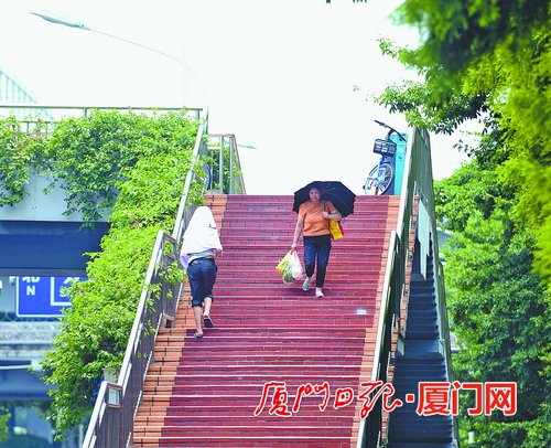 今起阵雨频发厦门酷暑逐渐缓解 周六最高温或跌至30℃