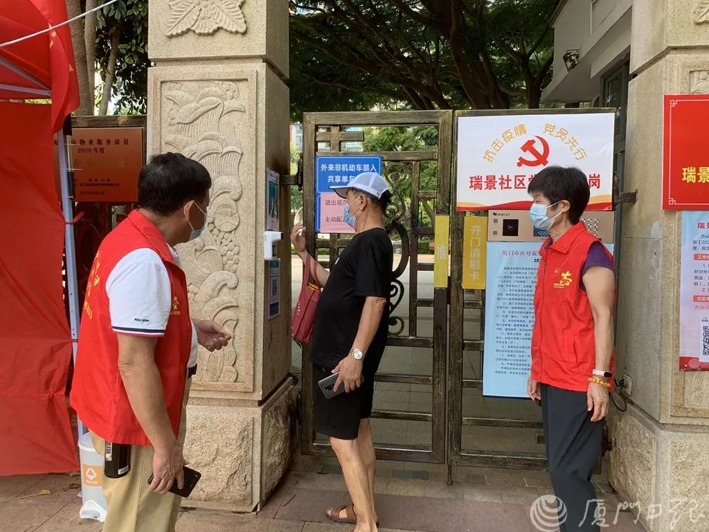 取消堂食、严格亮码…严防严控 让城市“静”下来!