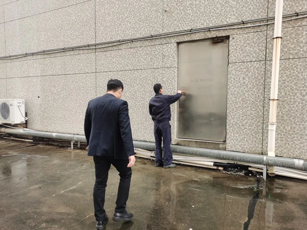 通 报 批 评 !
