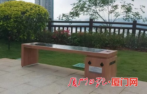 惊喜!智能户外公共椅在山海健康步道部分点位投用